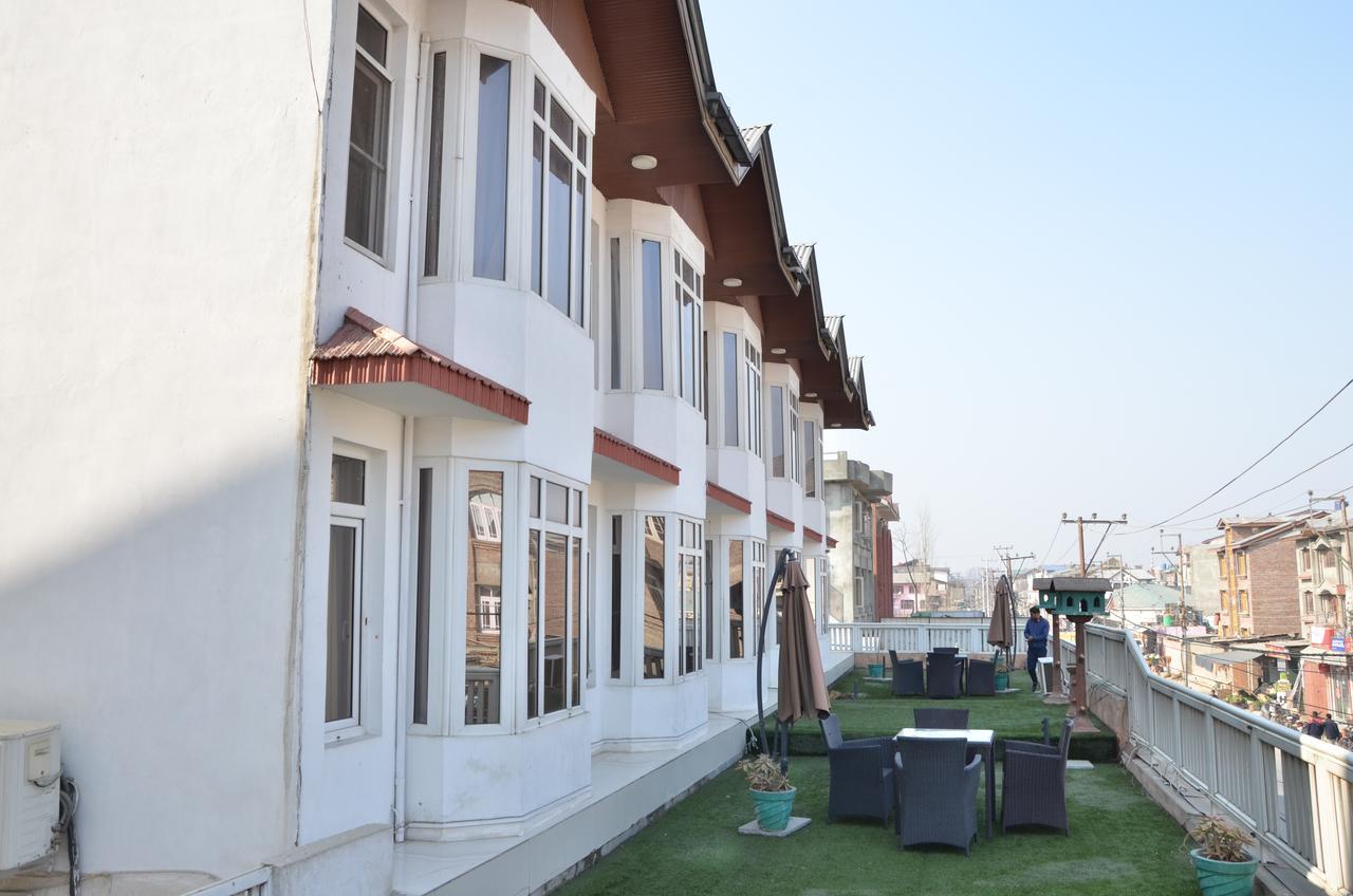Hotel Kaisar Srīnagar Exterior foto
